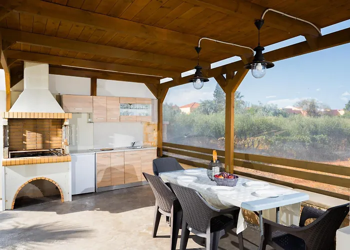 Вилла Sophia-villa Elpis *